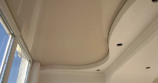 Натяжной потолок на балкон Удомля, цена 6279 руб.